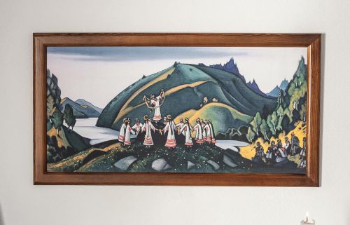 Репродукция картины в раме «ВЕСНА СВЯЩЕННАЯ. 1945». Н.К. Рерих. KR16